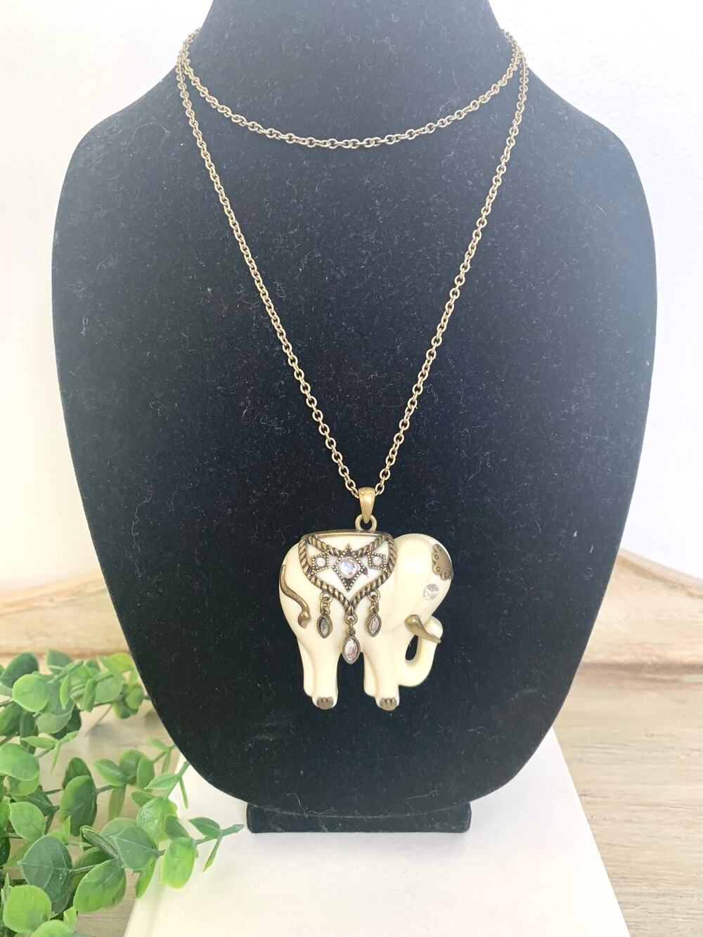 Vintage Avon Elephant Pendant Necklace Cream Resin Rhinestone Saddle Boho